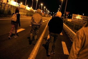 Νεκρός μετανάστης στην απόπειρα διάσχισης της σήραγγας της Μάγχης