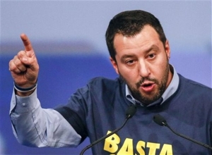 Ιταλία:Ο αρχηγός της Λέγκας του Βορρά «θα ισοπέδωνε» καταυλισμούς Ρομά