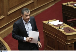 Θεοδωράκης: Μεγαλύτερη κυβέρνηση για να ξεπεραστούν τα προβλήματα