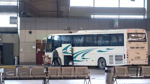 Γεμάτα λεωφορεία αναχωρούν από τα ΚΤΕΛ Θεσσαλονίκης