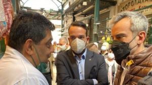 Θεσσαλονίκη: Την πασχαλινή αγορά επισκέφτηκε σήμερα ο δήμαρχος Κωνσταντίνος Ζέρβας