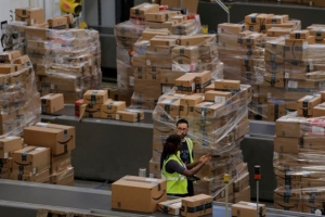 1.600 θέσεις εργασίας δημιουργεί στην Ιταλία η Amazon