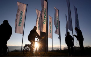 Die Welt: H Siemens στέλνει 30.000 εργαζόμενους σε αναγκαστική άδεια