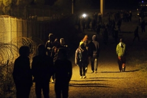 Κάμερον: Η Βρετανία δεν είναι ασφαλές καταφύγιο για μετανάστες