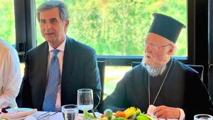Συγκίνηση και τιμές στην Ίμβρο για τα ονομαστήρια του Πατριάρχη Βαρθολομαίου