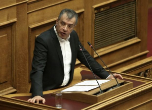 Θεοδωράκης: Δεν υπάρχουν πρόθυμοι να αντικαταστήσουν τον Καμμένο