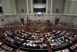 Εάν έβγαλαν χρήματα στο εξωτερικό βουλευτές της κυβέρνησης ρωτά η ΝΔ