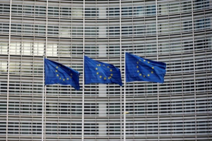Υπέρ μιας νέας συνθήκης με την ΕΕ τάσσονται οι Ελβετοί