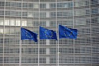 Υπέρ μιας νέας συνθήκης με την ΕΕ τάσσονται οι Ελβετοί