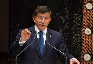 Νταβούτογλου: «Οχι» στην αμφισβήτηση της νομιμότητα του προέδρου