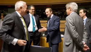 Ενα δισ. ευρώ για την αντιμετώπιση του Εμπολα θα συγκεντρώσει η ΕΕ