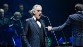 Αντρέα Μποτσέλι: Έκανε μήνυση σε αεροπορική εταιρεία γιατί αγχώθηκε κατά τη διάρκεια πτήσης