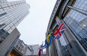 Κομισιόν: Πλήγμα για την οικονομία τυχόν άρση της Σένγκεν