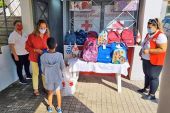 Διανομή σχολικών ειδών σε μαθητές από τον Ερυθρό Σταυρό Κιλκίς