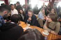 Αντίστροφη μέτρηση για εκλογές βλέπουν στη ΝΔ