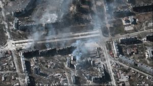Ουκρανία: Ο Τσετσένος Καντίροφ υποστηρίζει ότι οι δυνάμεις του κατέλαβαν το δημαρχείο της Μαριούπολης