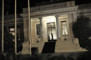Μαξίμου: Την προσεχή εβδομάδα οι πολιτικές πρωτοβουλίες