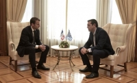 Στρογγυλή τράπεζα με επιχειρηματίες: Εκκληση για επενδύσεις από Τσίπρα-Μακρόν