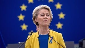 Φον ντερ Λάιεν: Η Ρωσία φέρει ευθύνη για τις παραβιάσεις με drones και τις κυβερνοεπιθέσεις