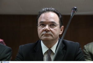 Κατάθεση Παπακωνσταντίνου στη δίκη Διώτη για τη λίστα Λαγκάρντ