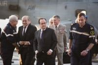 «Εντός ημερών» το Σαρλ ντε Γκολ θα αναπτυχθεί στον Κόλπο, δήλωσε ο Ολάντ