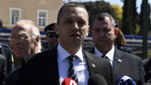 Ο Κασιδιάρης γυρνά την πλάτη στο Μιχολολιάκο και ιδρύει με βίντεο νέο κόμμα