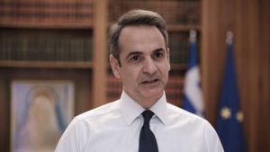 Πέτσας: Την Τρίτη το διάγγελμα του Πρωθυπουργού - Ατομική προσευχή στις εκκλησίες