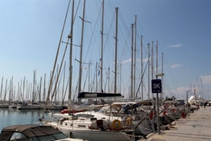 Εντοπίστηκε χειροβομβίδα στη θαλάσσια περιοχή της 3ης μαρίνας Γλυφάδας