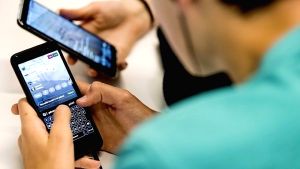 Νότια Κορέα: Απαγόρευση χρήσης κινητών τηλεφώνων στις σχολικές αίθουσες
