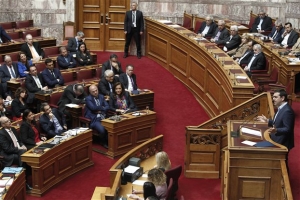 Εσωκομματική αναστάτωση στο ΣΥΡΙΖΑ από πλειστηριασμούς, περιορισμούς στην απεργία, πώληση ΔΕΗ