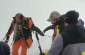 Η στιγμή που χιονοστιβάδα «πνίγει» ομάδα σκιέρ στην Ινδία – Δύο νεκροί (ΒΙΝΤΕΟ)