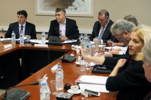 Περιφερειάρχες: Προτάσεις για μεταφορά μαθητών, μισθούς και προσλήψεις