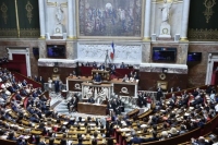 Γαλλία: Στο βάθος τα εργασιακά κατά την πρεμιέρα της «Βουλής του Μακρόν»