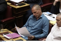 Κόντρα Βαρουφάκη - «Αυγής» με αφορμή επικριτικό δημοσίευμα