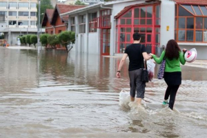 «Πολυκυτταρική καταιγίδα» έπληξε τη Θεσσαλονίκη