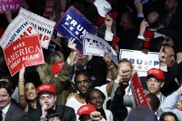 Ποιοι ψήφισαν τον Τραμπ: Τα δημογραφικά μίας κάλπης «σοκ»