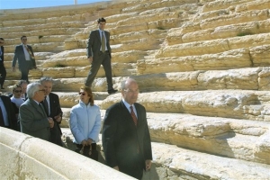 Σφίγγουν τον κλοιό στην Παλμύρα οι τζιχαντιστές, μαχών συνέχεια στο Ραμάντι