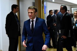Ο Μακρόν προτείνει «αμνηστία» στον Πούτιν και αλλαγή του τρόπου υποστήριξης της Ουκρανίας από την ΕΕ