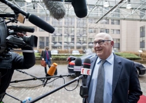 Μισέλ Σαπέν: «Η πρόταση των πιστωτών είναι διαπραγματεύσιμη και όχι τελεσίγραφο»