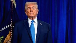 Αμερικανός πρόεδρος Τραμπ: ‘Ο αποκλεισμός ξεκίνησε’ – Το Ιράν επιδιώκει συμφωνία ‘με κάθε κόστος’