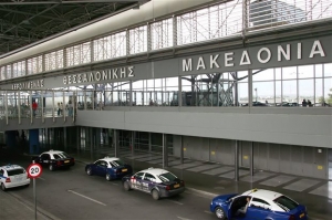 Ανησυχία για το αεροδρόμιο Μακεδονία από Τζιτζικώστα - Μπουτάρη