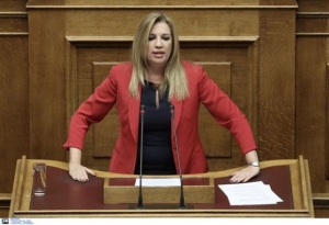 Γεννηματά: Οι κόκκινες γραμμές Τσίπρα έγιναν κόκκινα χαλιά για αετονύχηδες