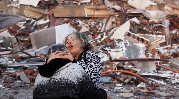Τουρκία: Αντιμέτωπος με την οργή των σεισμοπαθών o Ερντογάν
