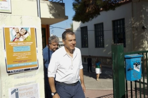 Θεοδωράκης για επαφές Τσίπρα: Χάσαμε μια πολύ μεγάλη ευκαιρία