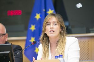 Συνέντευξη με την Maria Elena Boschi: Η ενισχυμένη παρουσία των γυναικών στα μας θεσμικά όργανα δεν είναι ζήτημα δευτερεύουσας σημασίας
