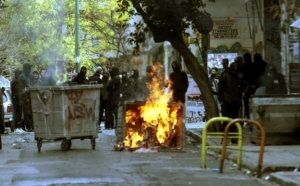 Ερευνα της ΕΛΑΣ σε αντιεξουσιαστές για εμπρηστικές επιθέσεις στα Εξάρχεια