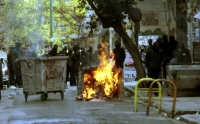 Ερευνα της ΕΛΑΣ σε αντιεξουσιαστές για εμπρηστικές επιθέσεις στα Εξάρχεια