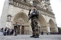 Τζιχάντ με άρωμα γυναίκας: Θηλυκός, για πρώτη φορά, «πυρήνας» στο Παρίσι