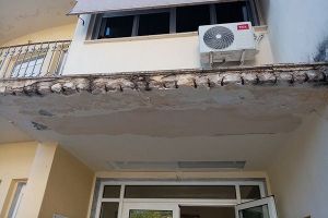 Κι ο γαμπρός θέλει και η νύφη καίγεται, κι ο γάμος τρία χρόνια τώρα καθυστερεί..!