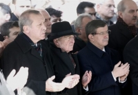 Τουρκία: Πολιτικοί και επιχειρηματίες στην κηδεία του μεγιστάνα Μουσταφά Κοτς